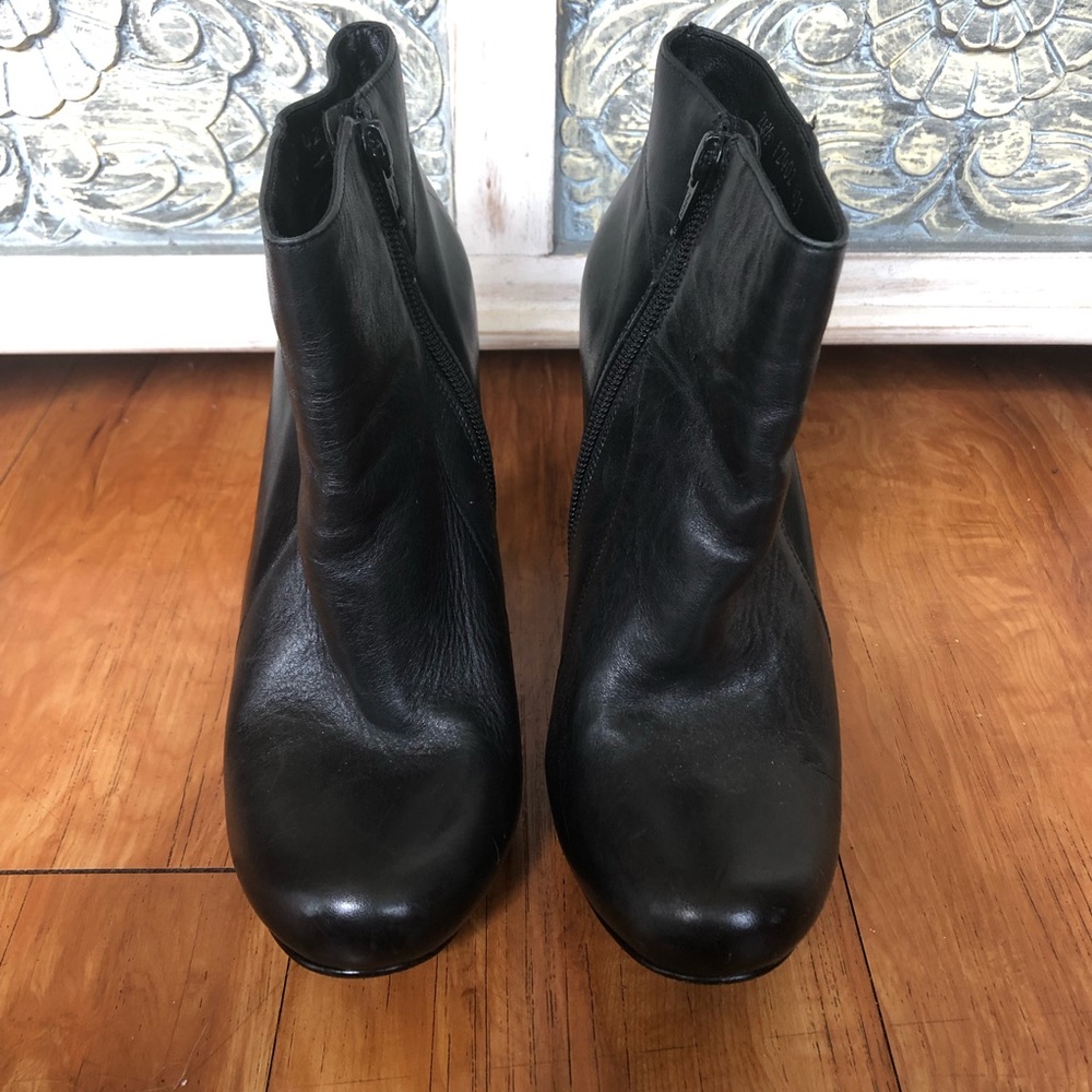 Women’s ANDREA Heeled Boots sz 7.5